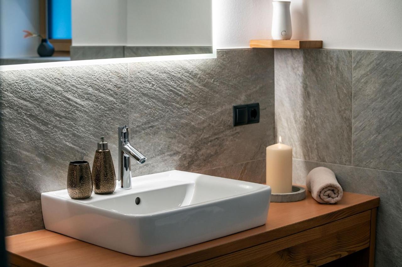Mesnerhof Apartment Valles Ngoại thất bức ảnh