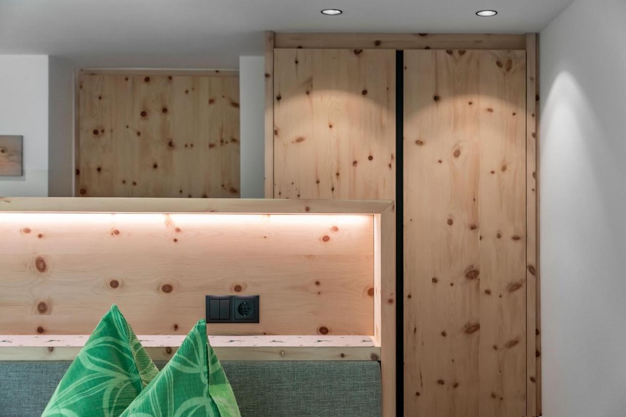 Mesnerhof Apartment Valles Ngoại thất bức ảnh