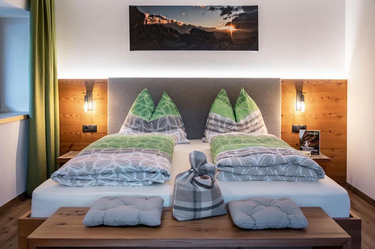 Mesnerhof Apartment Valles Ngoại thất bức ảnh