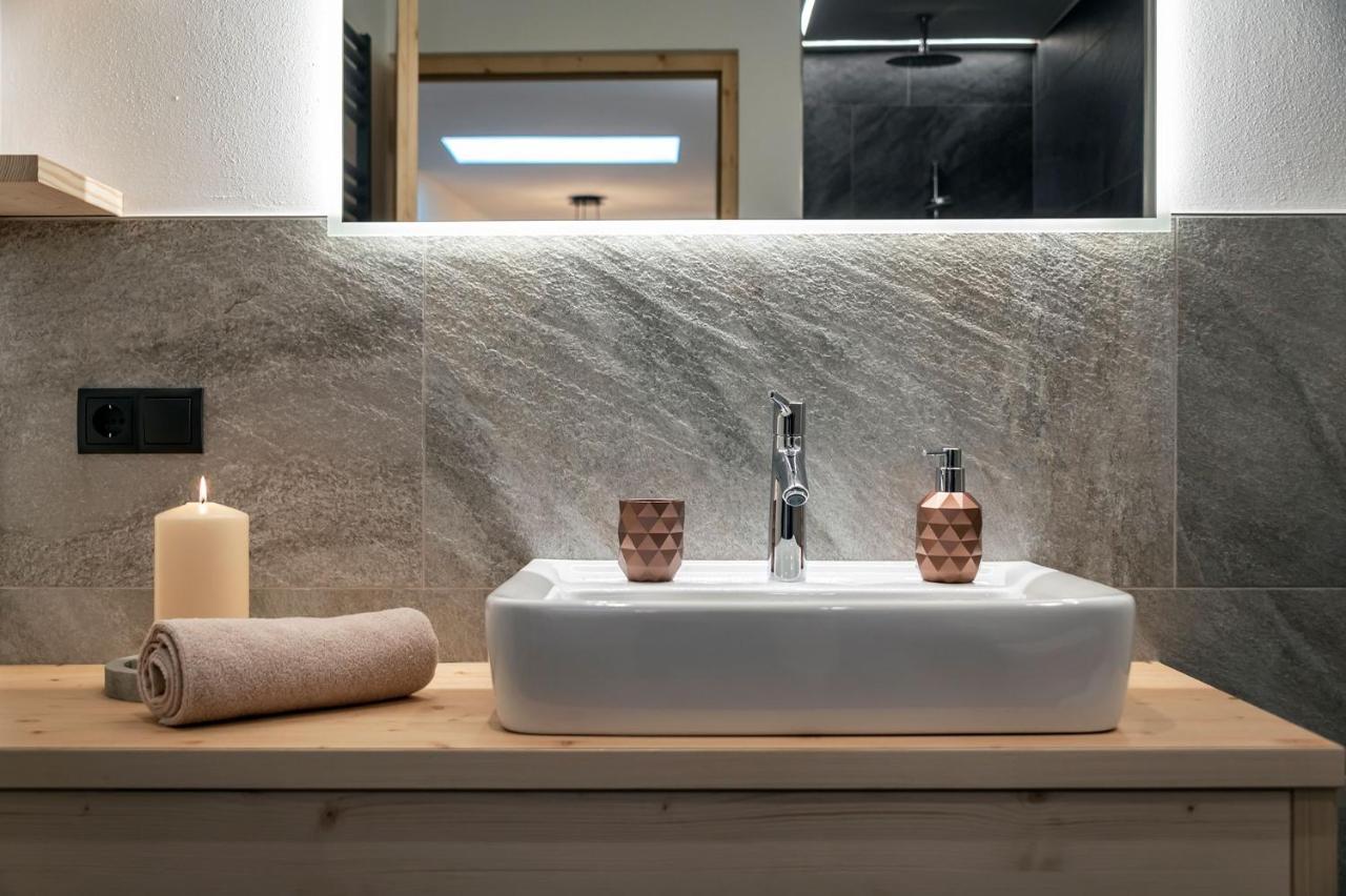 Mesnerhof Apartment Valles Ngoại thất bức ảnh
