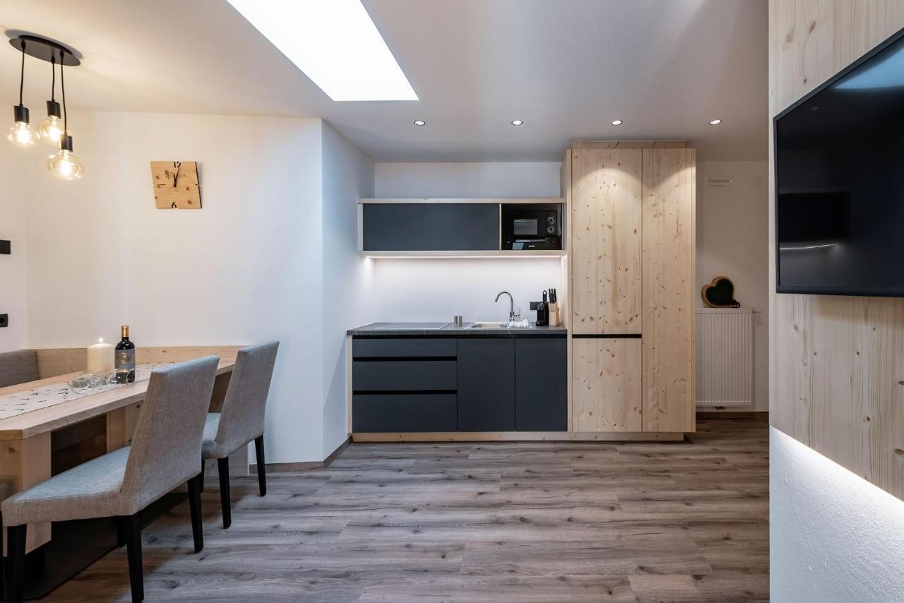 Mesnerhof Apartment Valles Ngoại thất bức ảnh